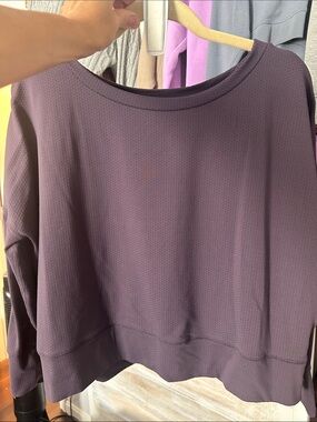 Vuori Large Women’s purple Active Long Sleeve Oversized Top best for Large